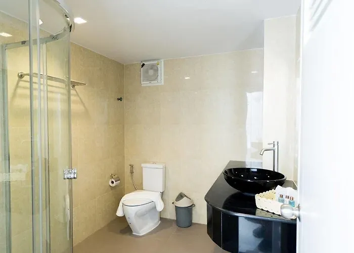 Royal Pratunam Hotel 3*