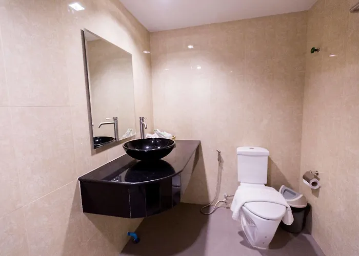 Royal Pratunam Hotel 3*