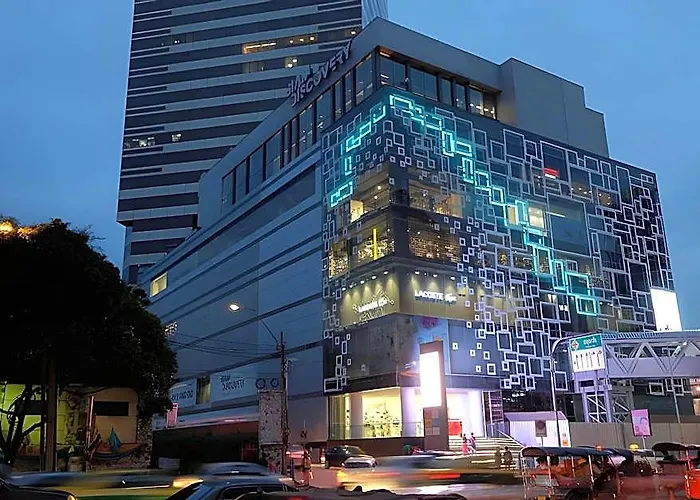 Royal Pratunam Hotel 3*